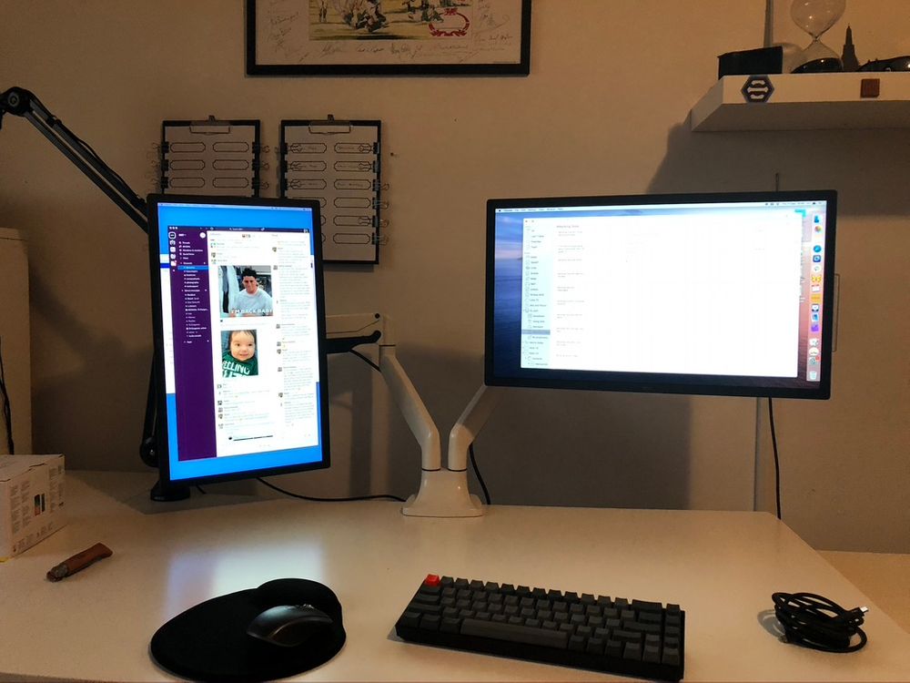 Working Tools 48. Floating Monitors