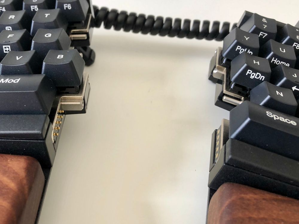 Working Tools 47. Ultimate Hacking Keyboard